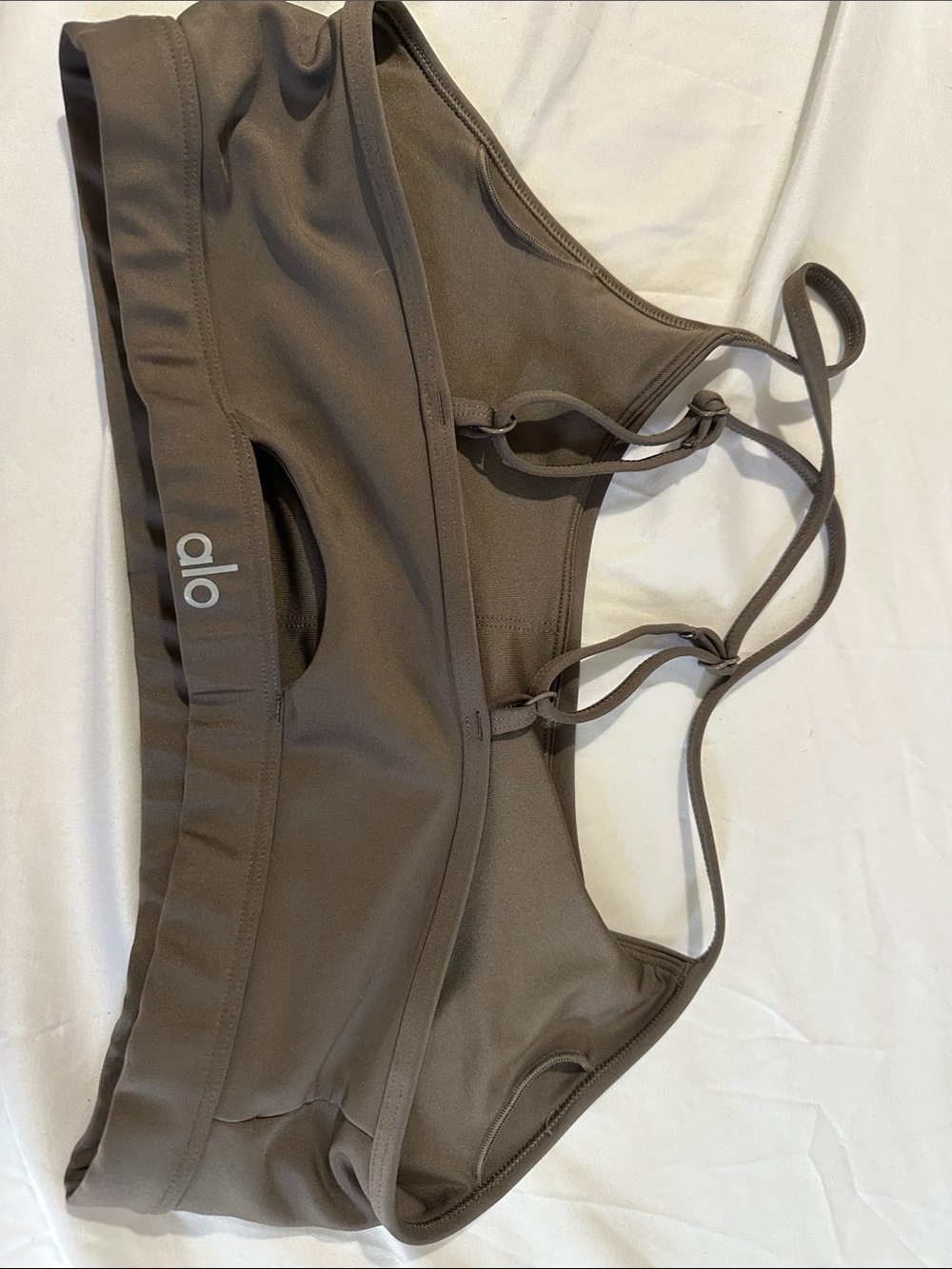 Alo airlift sports bra - Picture 2 of 4